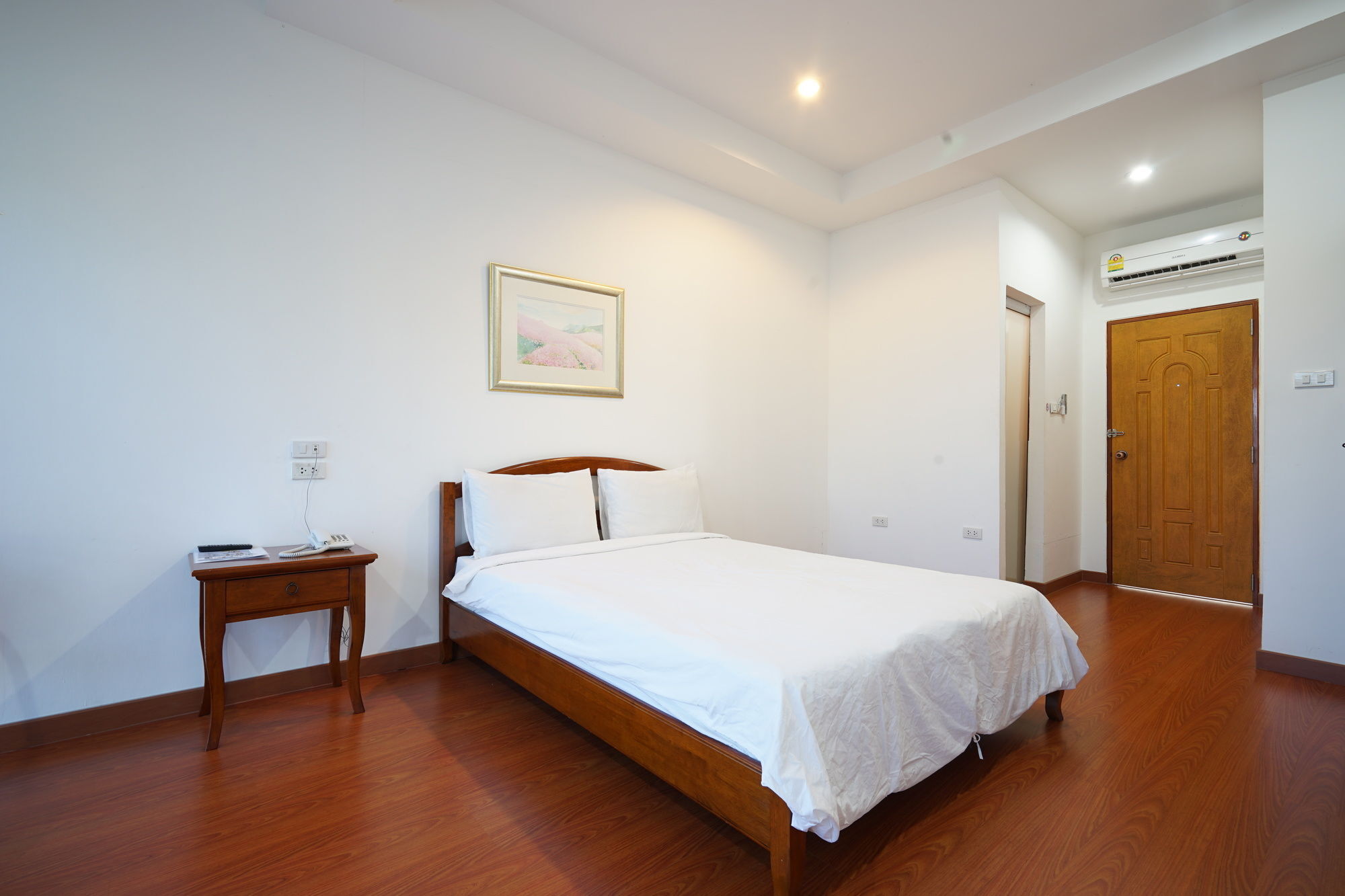 Baan Suan Khun Ta And Golf Resort Убонратчатхани Экстерьер фото